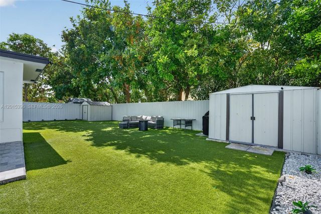 7860 NW 10th St, Pembroke Pines, FL 33024