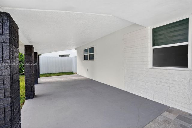 7860 NW 10th St, Pembroke Pines, FL 33024