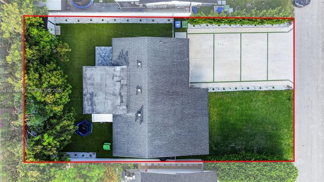 7860 NW 10th St, Pembroke Pines, FL 33024