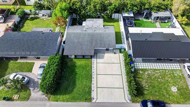 7860 NW 10th St, Pembroke Pines, FL 33024