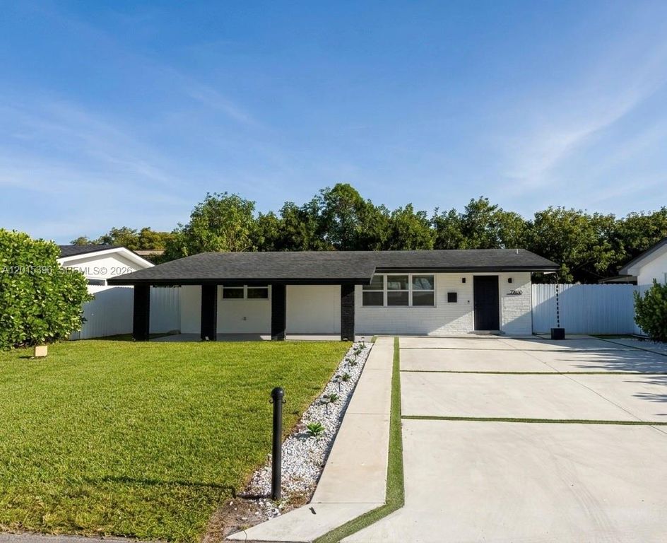 7860 NW 10th St, Pembroke Pines, FL 33024