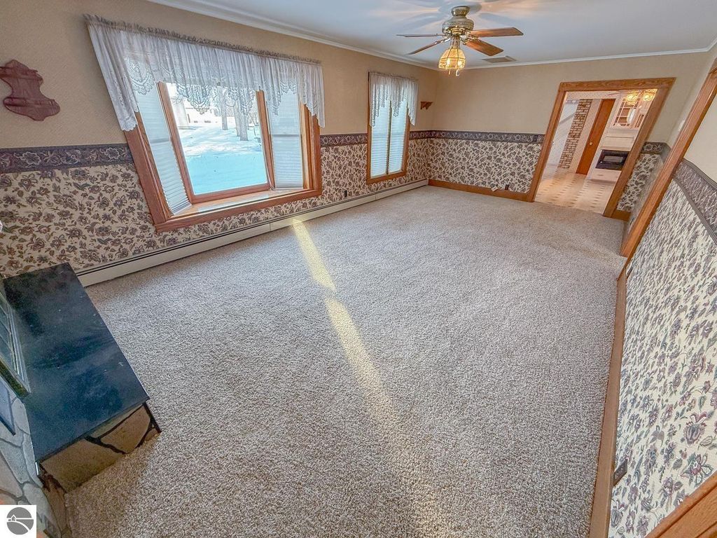 Image 17 of property listing at 210 Barbour, Coleman, MI 48618