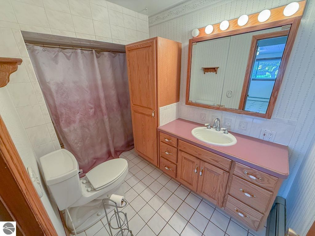 Image 28 of property listing at 210 Barbour, Coleman, MI 48618