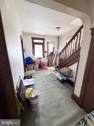 63 N MARKET ST, Fawn Grove, PA 17321