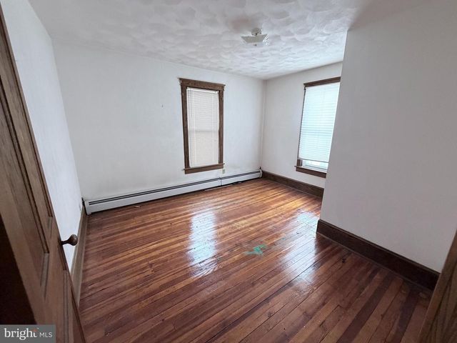 63 N MARKET ST, Fawn Grove, PA 17321