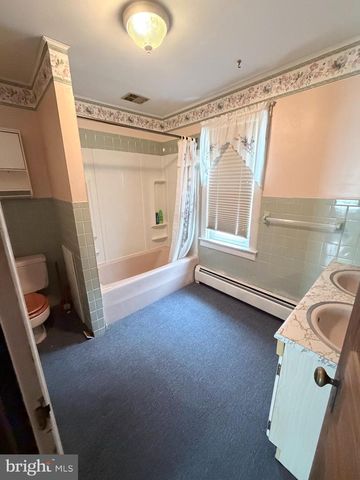 63 N MARKET ST, Fawn Grove, PA 17321