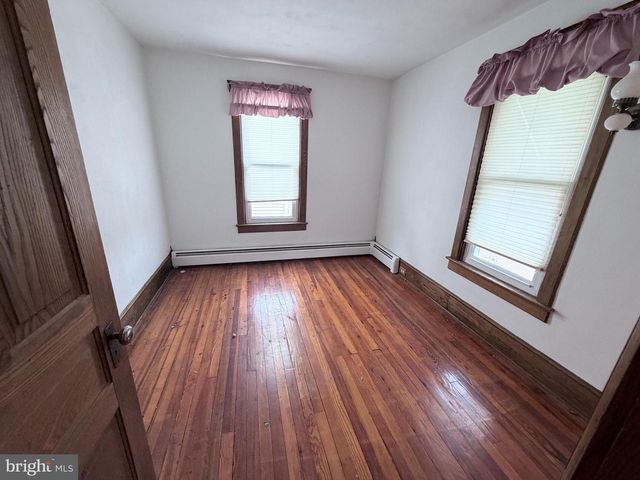 63 N MARKET ST, Fawn Grove, PA 17321