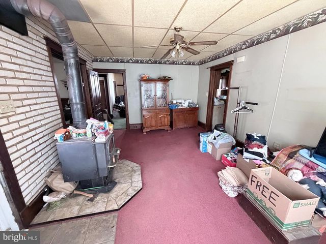 63 N MARKET ST, Fawn Grove, PA 17321