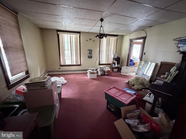 63 N MARKET ST, Fawn Grove, PA 17321