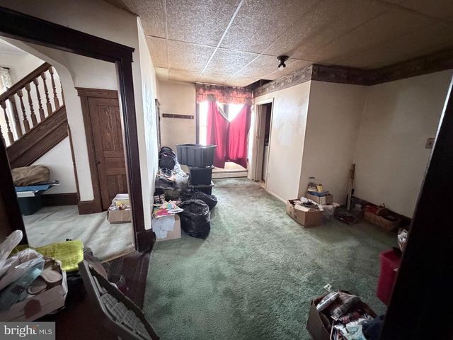 63 N MARKET ST, Fawn Grove, PA 17321