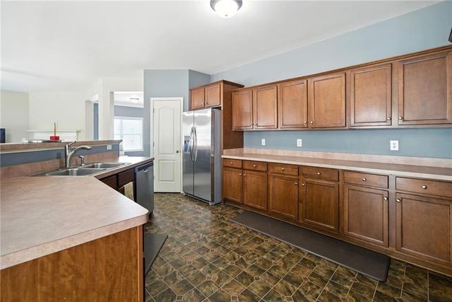 301 Parkmont Way, Dallas, GA 30132