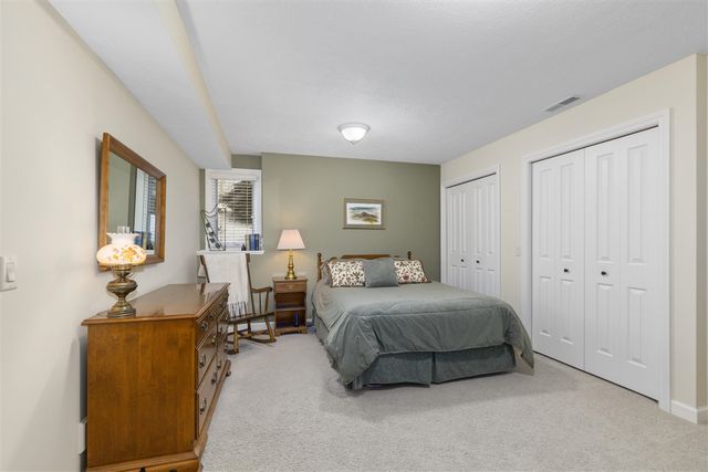 4911 Faringdom Grove Drive, Hudsonville, MI 49426