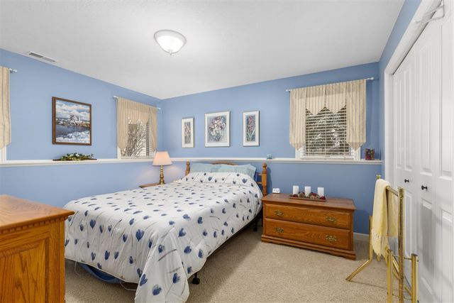 4911 Faringdom Grove Drive, Hudsonville, MI 49426