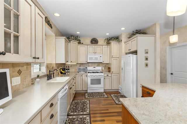 4911 Faringdom Grove Drive, Hudsonville, MI 49426