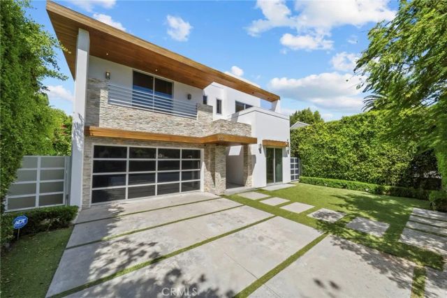 633 N Laurel Avenue, Los Angeles, CA 90048