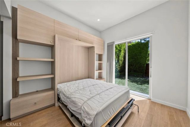 633 N Laurel Avenue, Los Angeles, CA 90048