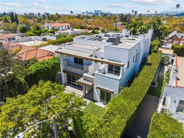 633 N Laurel Avenue, Los Angeles, CA 90048