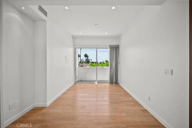 633 N Laurel Avenue, Los Angeles, CA 90048