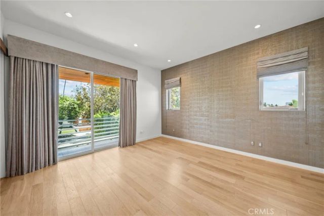 633 N Laurel Avenue, Los Angeles, CA 90048