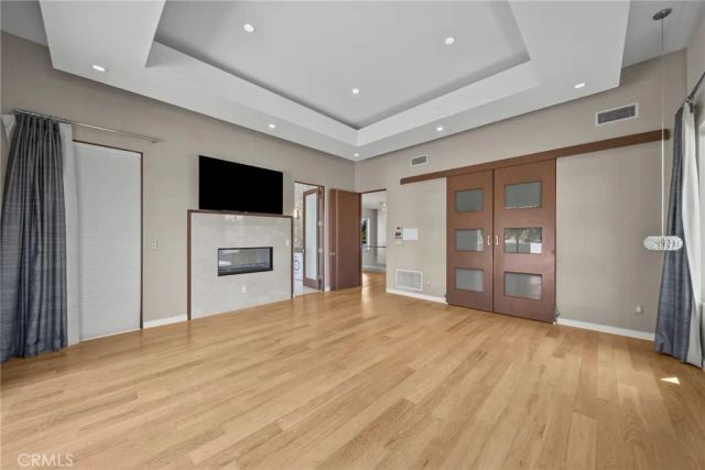 633 N Laurel Avenue, Los Angeles, CA 90048