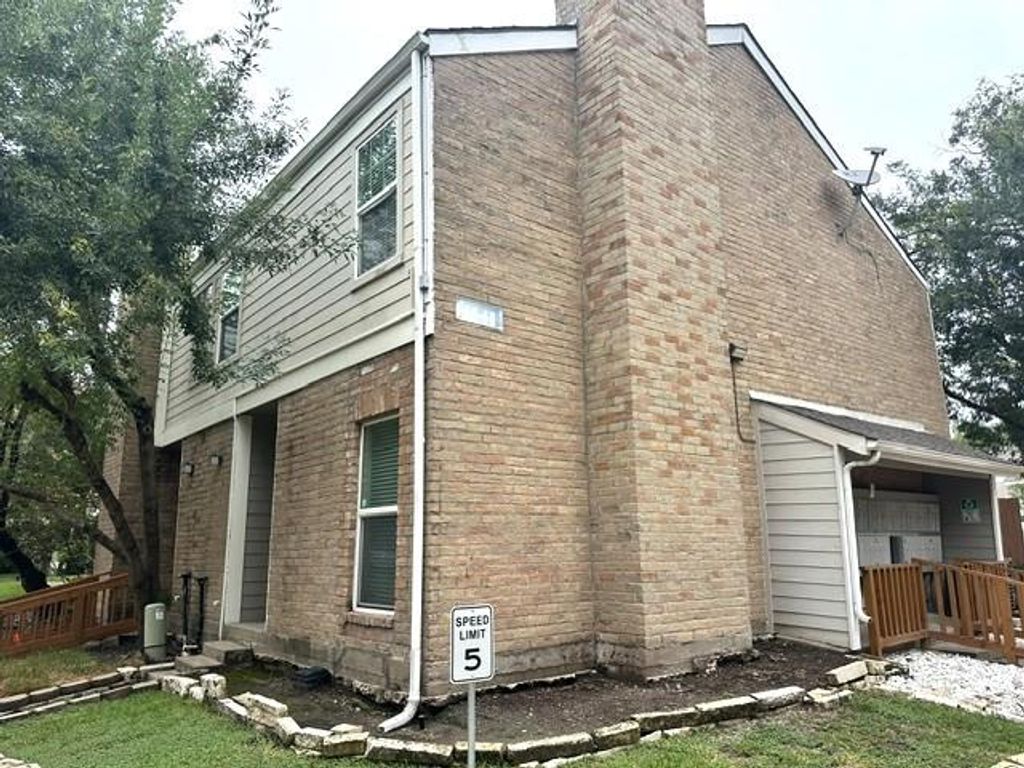 11710 Southlake Drive 45, Houston, TX 77077