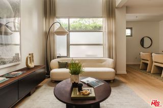 4111 W Sunset Boulevard 111, Los Angeles, CA 90029