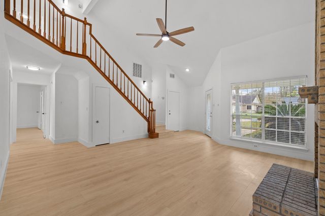 12447 Versailles Drive, Houston, TX 77015