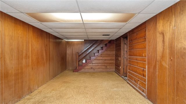 33 Linden Avenue, East Providence, RI 02916