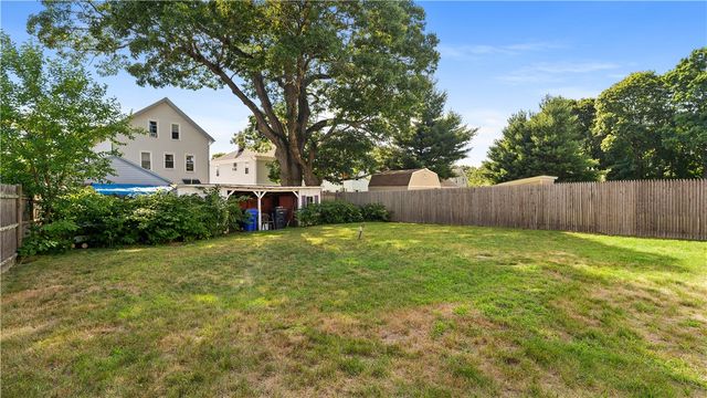 33 Linden Avenue, East Providence, RI 02916