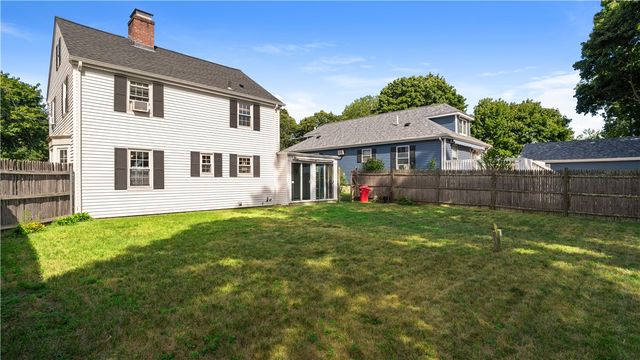 33 Linden Avenue, East Providence, RI 02916