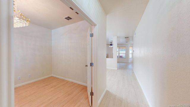 5830 Bronco, San Antonio, TX 78239