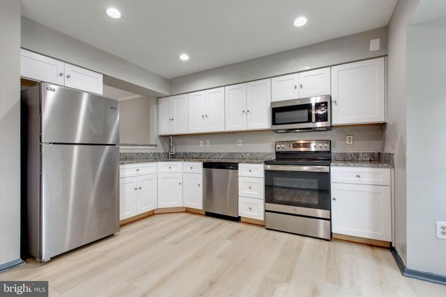 7717 HEATHERSIDE LN, Ellicott City, MD 21043