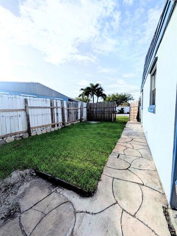 4340 N MARY Circle, Palm Beach Gardens, FL 33410