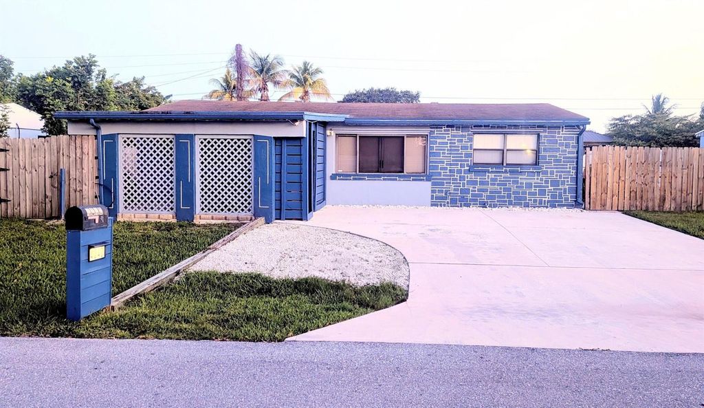 4340 N MARY Circle, Palm Beach Gardens, FL 33410