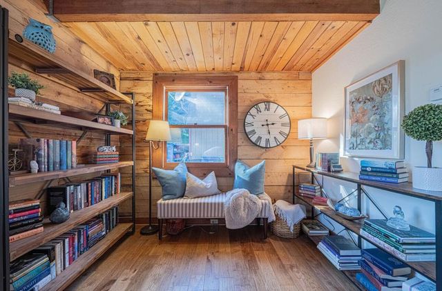 5820 Briarcliff Terrace, Royal Oaks, CA 95076