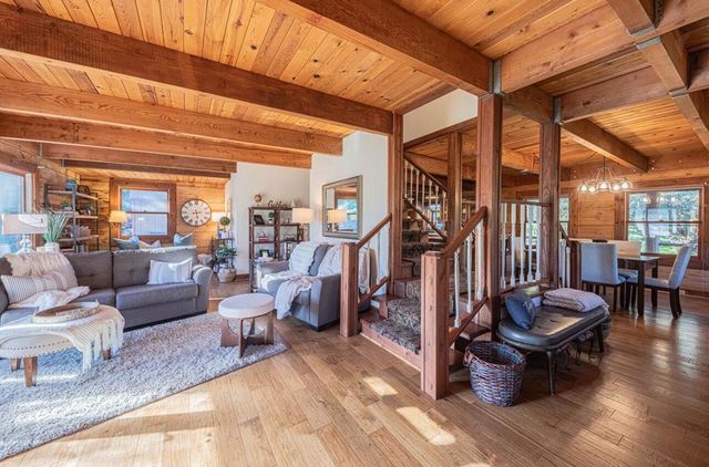 5820 Briarcliff Terrace, Royal Oaks, CA 95076