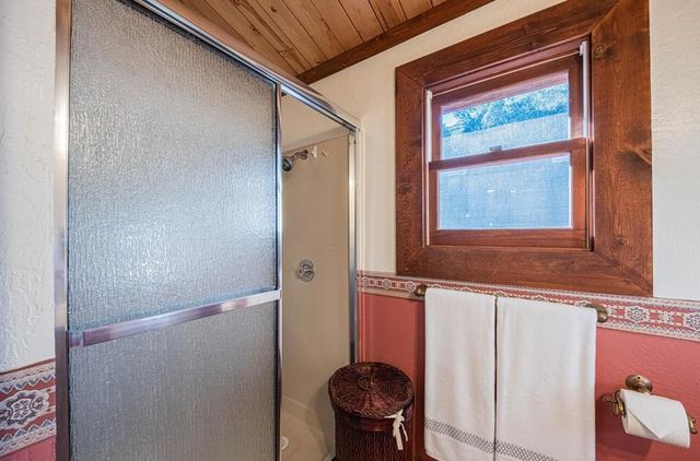 5820 Briarcliff Terrace, Royal Oaks, CA 95076