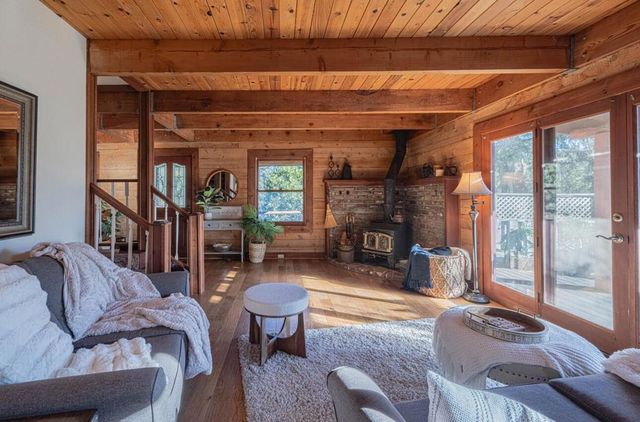 5820 Briarcliff Terrace, Royal Oaks, CA 95076