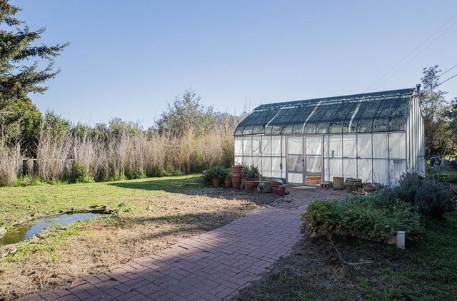 5820 Briarcliff Terrace, Royal Oaks, CA 95076