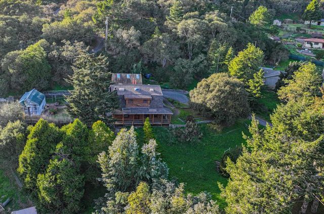 5820 Briarcliff Terrace, Royal Oaks, CA 95076