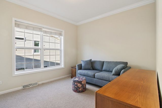 328 Legacy Court, Grayslake, IL 60030