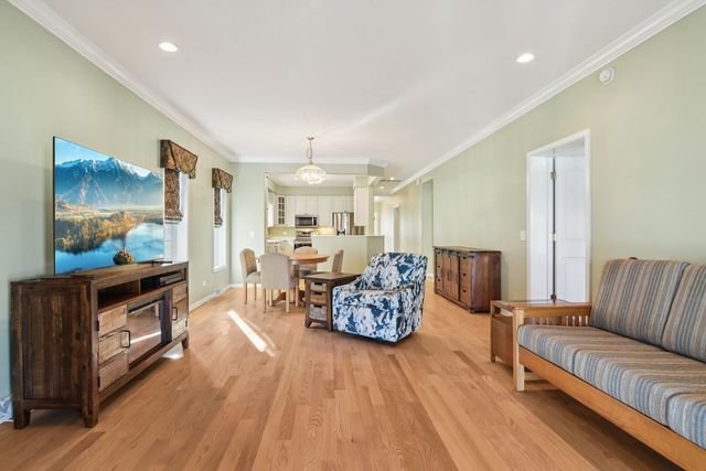 328 Legacy Court, Grayslake, IL 60030