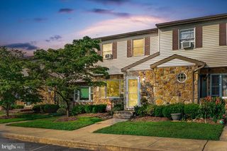 558 E LINDEN ST, Fleetwood, PA 19522