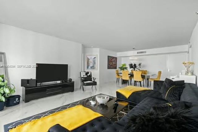 19195 NE 36th Ct 2302, Aventura, FL 33180