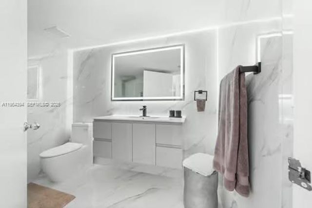 19195 NE 36th Ct 2302, Aventura, FL 33180