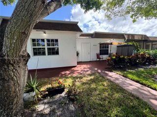 2814 SW Natura Blvd A, Deerfield Beach, FL 33441