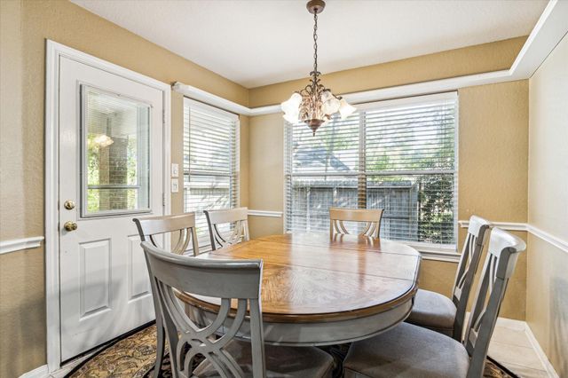 125 E Park Drive Drive, Montgomery, TX 77356