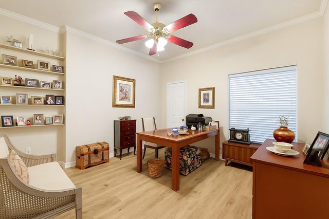 125 E Park Drive Drive, Montgomery, TX 77356