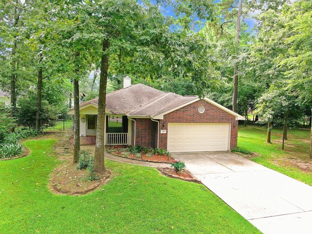 125 E Park Drive Drive, Montgomery, TX 77356