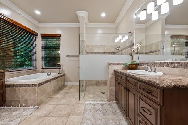 2435 E Tennyson Place, Fresno, CA 93730